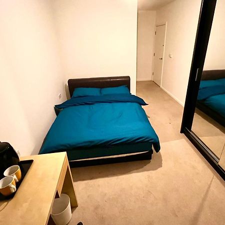 Ensuit Double Room In London, Colindale Edgware Екстер'єр фото