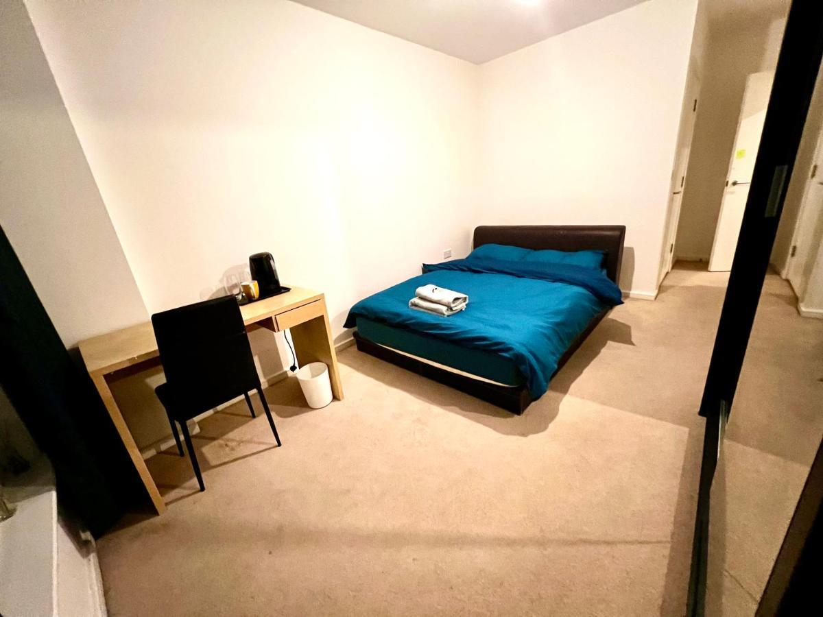 Ensuit Double Room In London, Colindale Edgware Екстер'єр фото